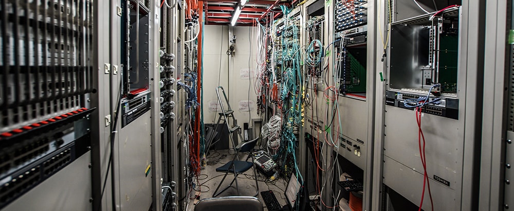 자체 서버룸과 비교하여 데이터센터의 이점